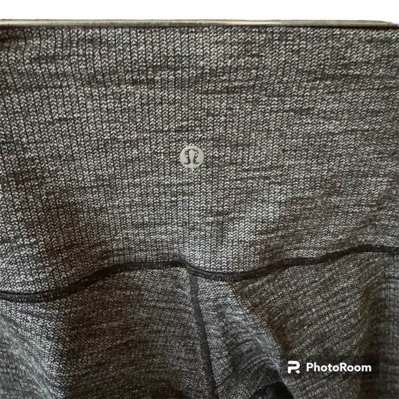 Full length Lululemon legging grey size small - Picture 2 of 3